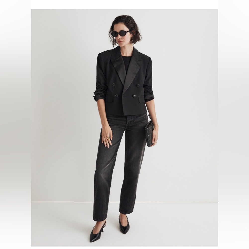 Cropped Tuxedo Blazer
